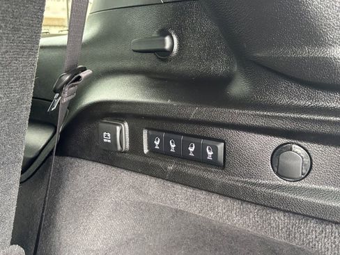 Used 2023 Jeep Grand Cherokee L Summit AWD/4WD image 39