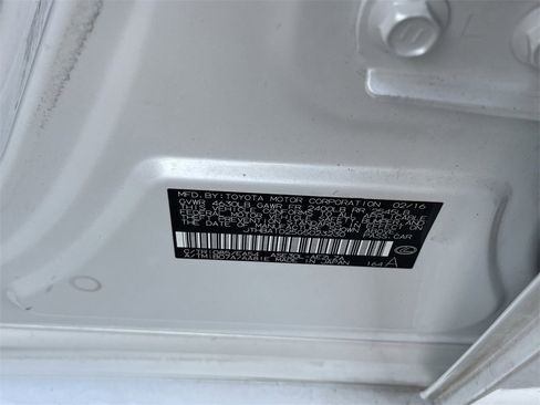 Used 2016 Lexus IS 200t image 32