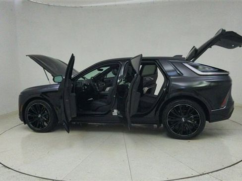 Used 2025 Cadillac Lyriq Sport image 75