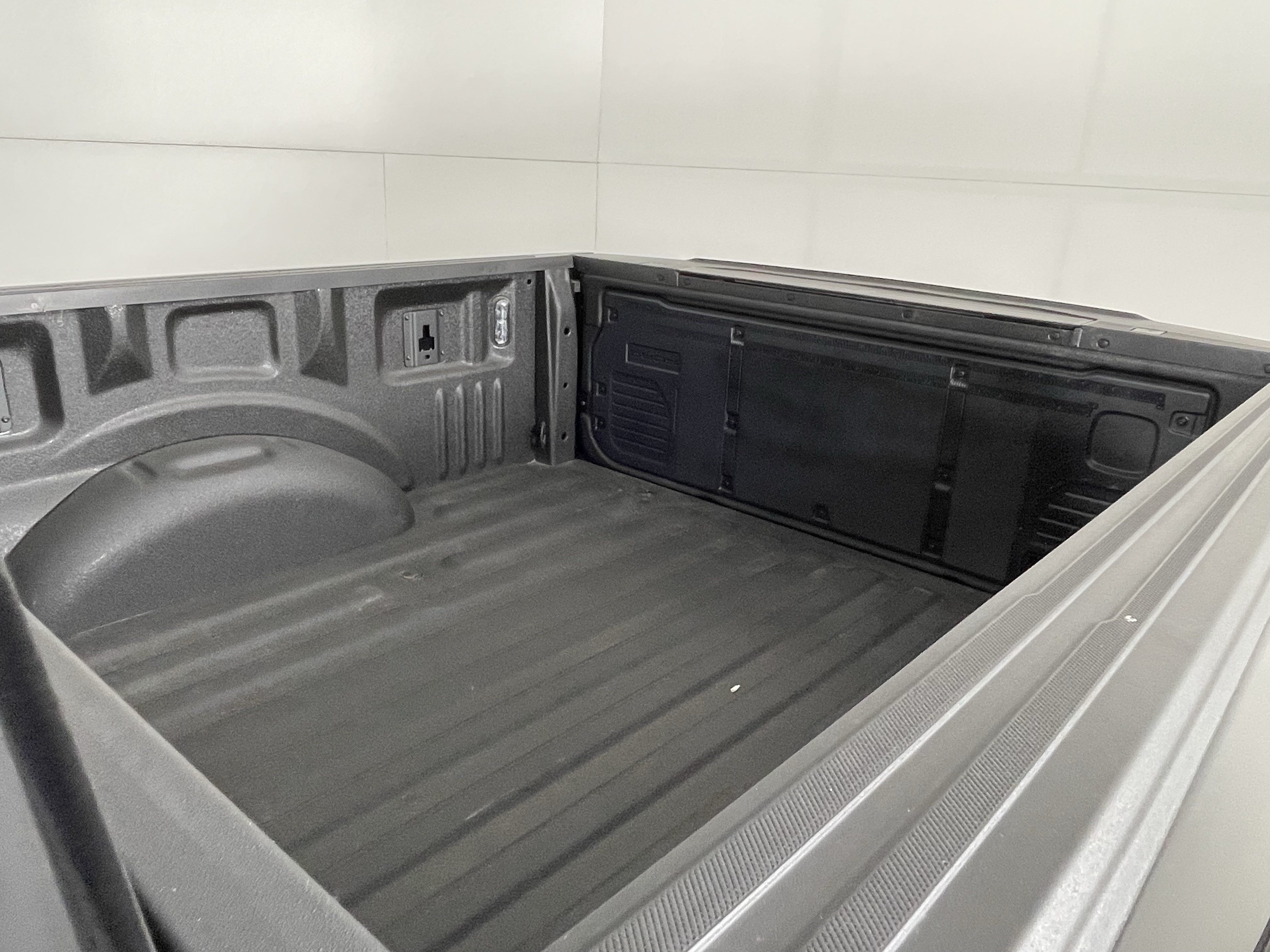 Used 2023 Ford F150 4x4 SuperCrew Hybrid image 10