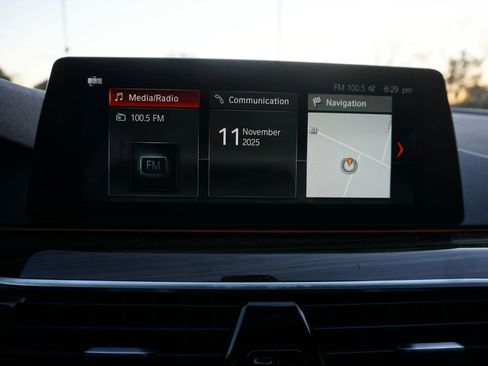 Used 2018 BMW 530i image 12