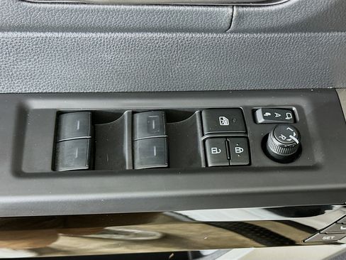 Used 2024 Toyota Tundra Limited image 15