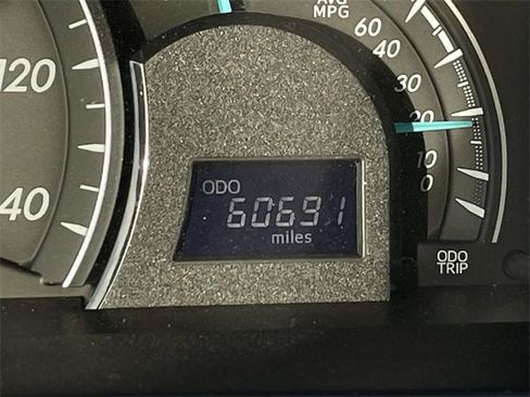 Used 2015 Toyota Camry LE image 20