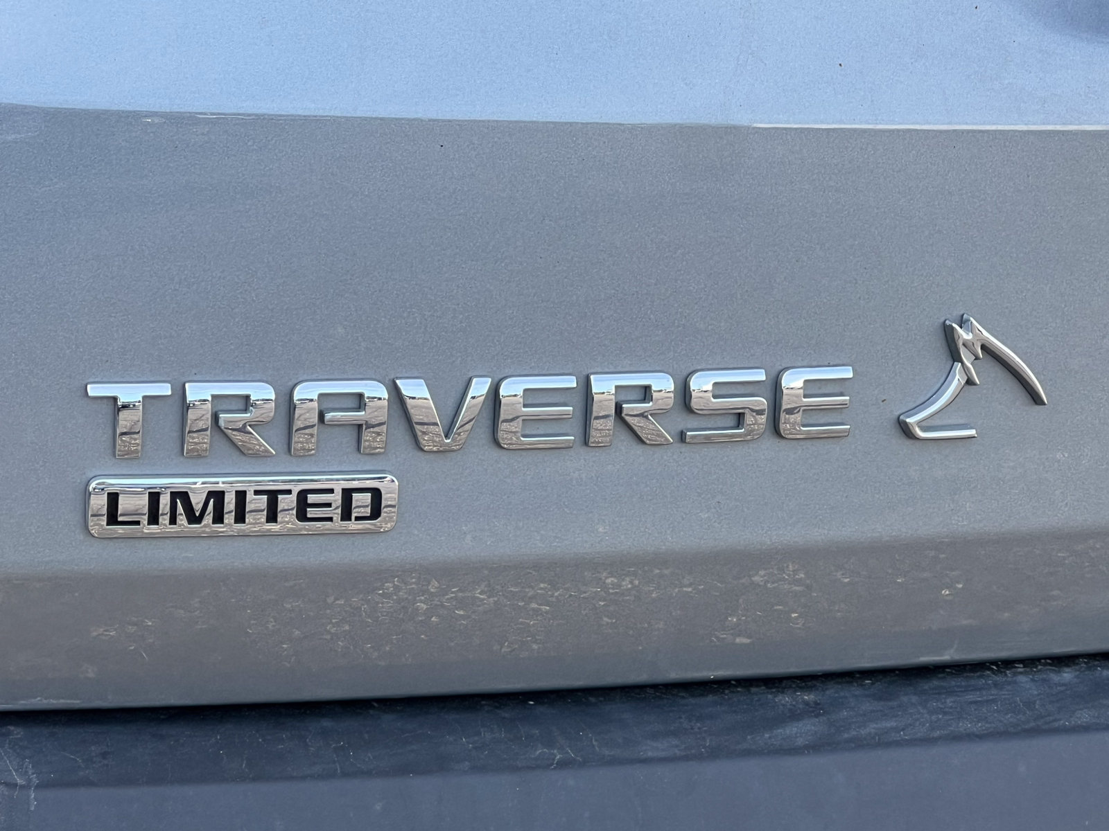 Used 2024 Chevrolet Traverse LS w/ Safety Package FWD image 15