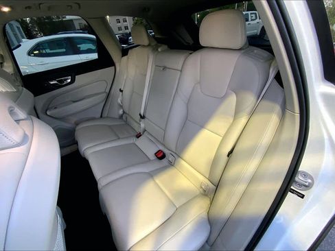 Used 2023 Volvo XC60 B5 Plus w/ Climate Package image 20