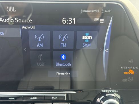 Used 2022 Toyota Highlander Limited image 8