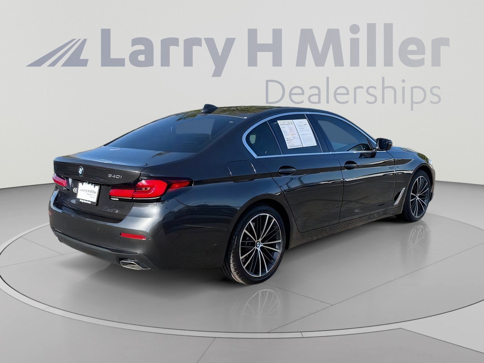 Used 2023 BMW 540i w/ Premium Package RWD image 5