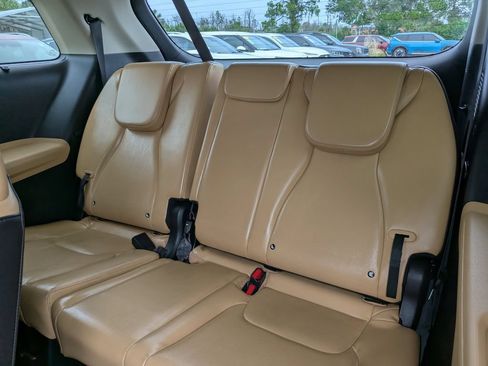 Certified 2024 Kia Carnival EX FWD image 19