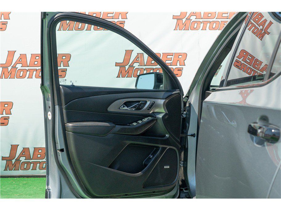 Used 2023 Chevrolet Traverse Premier w/ Redline Edition AWD/4WD image 35