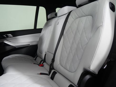 Certified 2026 BMW X7 xDrive40i image 15
