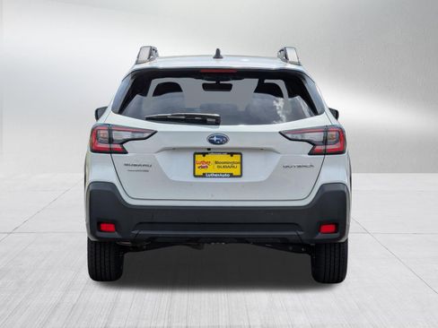 Used 2024 Subaru Outback Premium AWD/4WD image 6