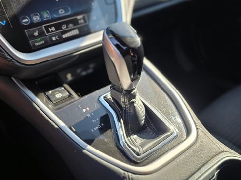 Used 2022 Subaru Outback Premium image 32