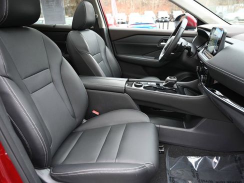 Used 2023 Nissan Rogue SL w/ SL Premium Package image 20