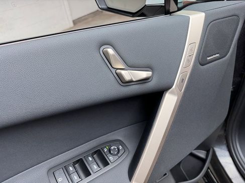 Used 2026 BMW iX xDrive45 image 11