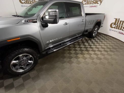 New 2026 GMC Sierra 3500 SLT w/ SLT Premium Package image 4