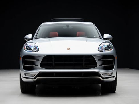 Used 2016 Porsche Macan Turbo AWD/4WD image 8