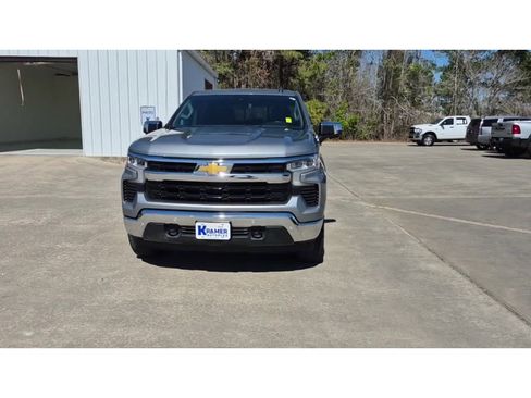 Used 2024 Chevrolet Silverado 1500 LT image 3