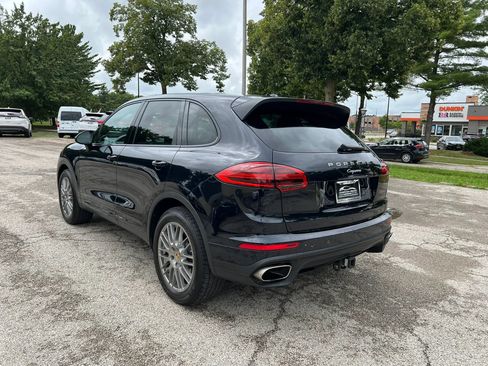Used 2016 Porsche Cayenne AWD/4WD image 5