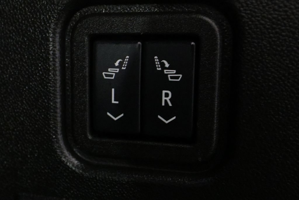 Used 2026 GMC Hummer EV SUV AWD/4WD image 13