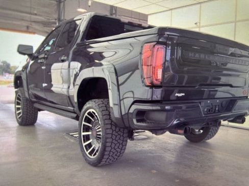 Used 2023 GMC Sierra 1500 AT4 w/ AT4 Premium Package AWD/4WD image 10
