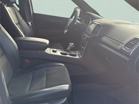 Used 2020 Jeep Grand Cherokee Laredo w/ Quick Order Package 2BN North image 26