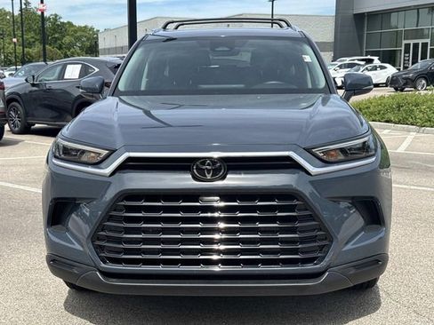 Used 2024 Toyota Grand Highlander AWD image 2