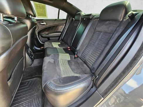 Used 2018 Dodge Charger R/T RWD image 19