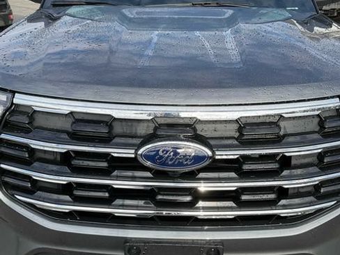 Used 2026 Ford Explorer Active AWD/4WD image 11