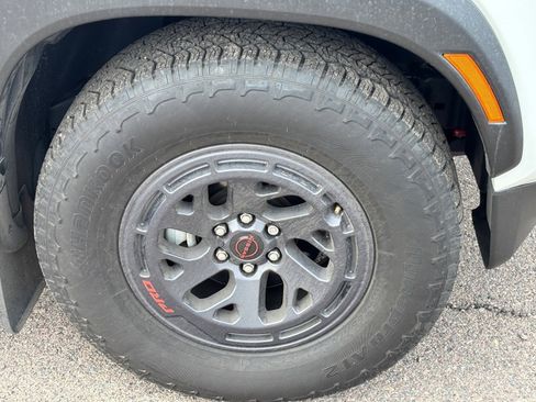 New 2025 Nissan Frontier Pro-X image 10