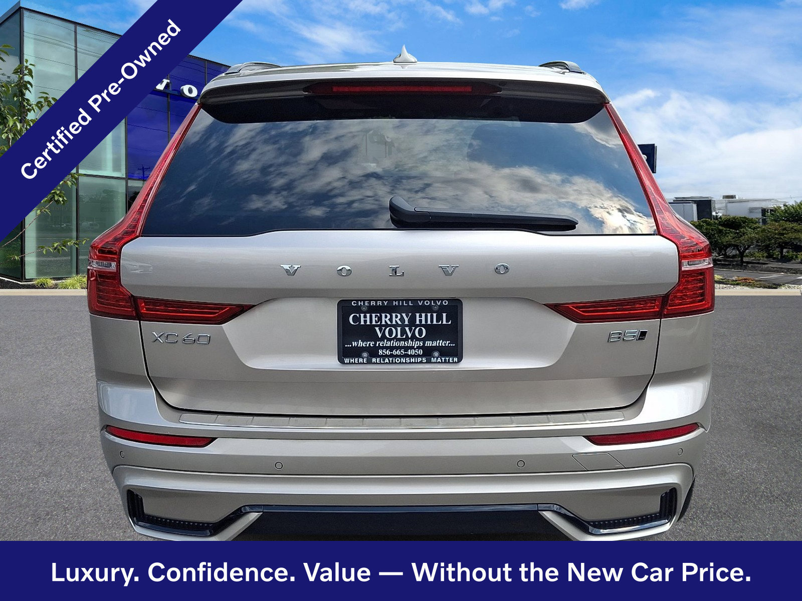 Certified 2024 Volvo XC60 B5 Plus w/ Protection Package Premier AWD/4WD image 6