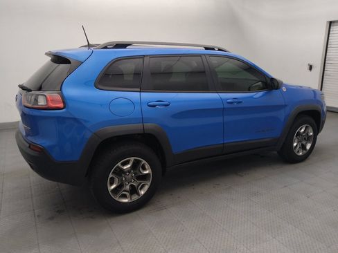Used 2019 Jeep Cherokee Trailhawk w/ Cold Weather Group AWD/4WD image 10