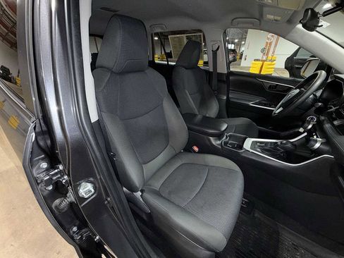 Certified 2022 Toyota RAV4 LE image 16