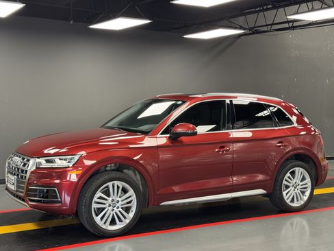 Used 2018 Audi Q5 2.0T Premium Plus w/ Premium Plus Package AWD/4WD image 1