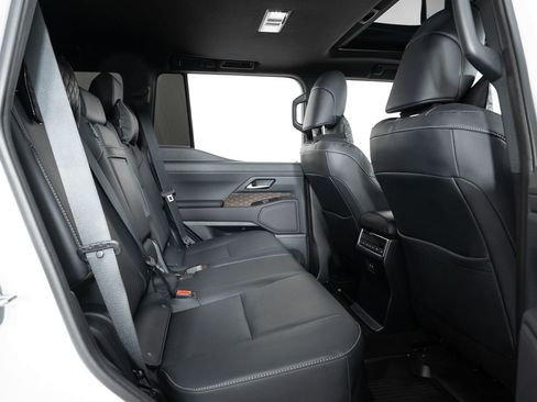 Used 2025 Lexus GX 550 image 23