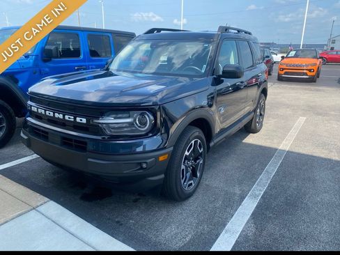 Used 2023 Ford Bronco Sport Outer Banks w/ Tech Package AWD/4WD image 6
