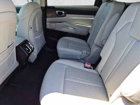 Used 2025 Kia Sorento X-Line EX AWD/4WD image 18