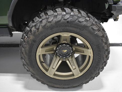 Used 2022 Ford Bronco Wildtrak image 10