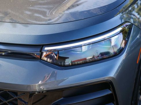 New 2026 Volkswagen Tiguan SE R-Line image 17