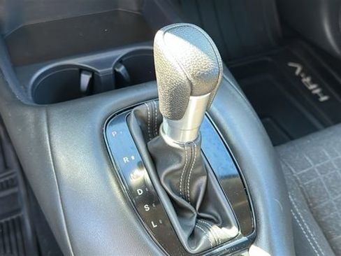 Used 2023 Honda HR-V LX image 17