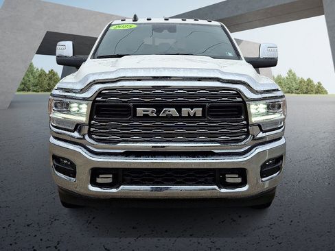 Used 2024 RAM 3500 Limited image 2