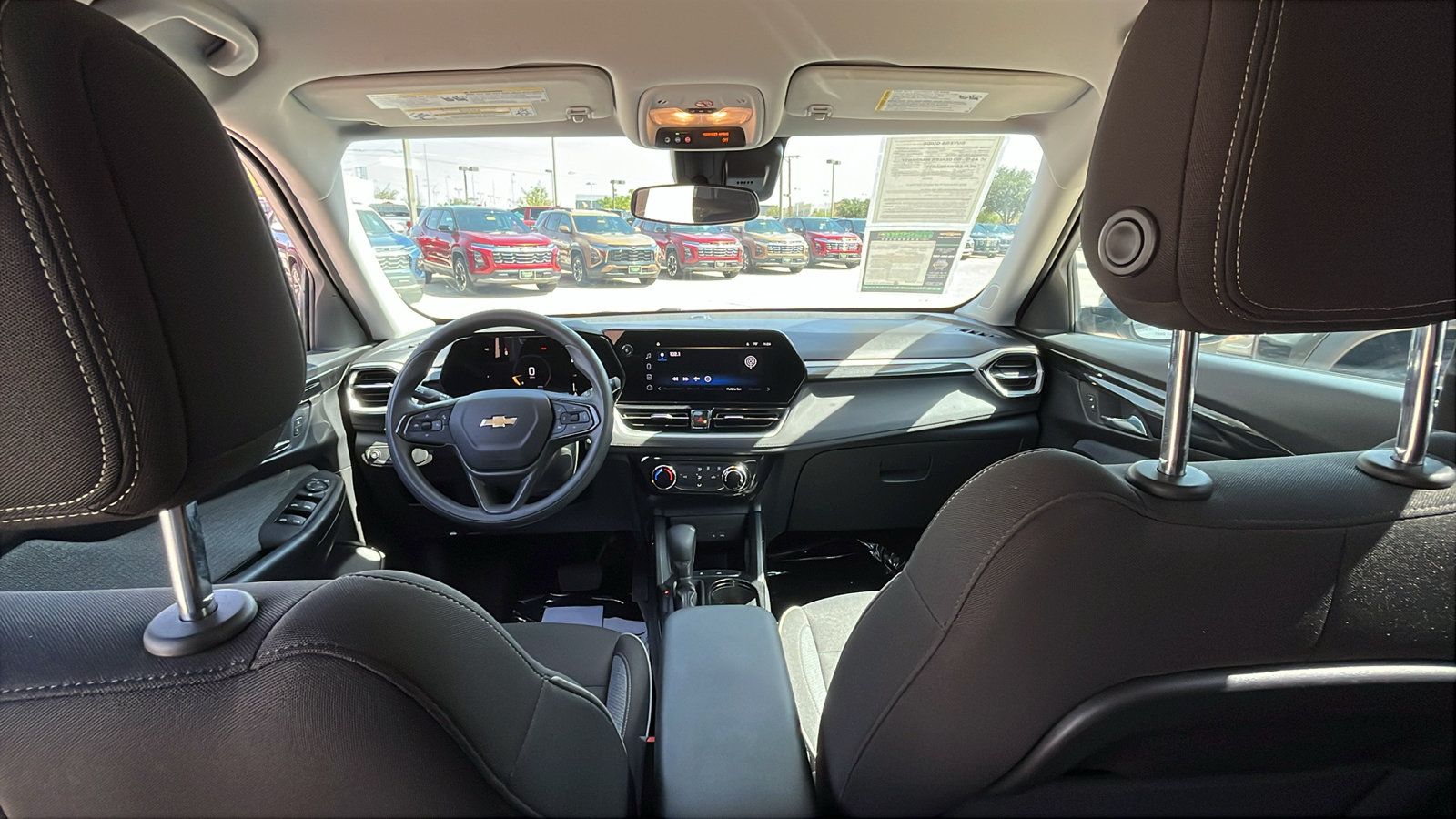 Used 2025 Chevrolet TrailBlazer LT FWD image 25