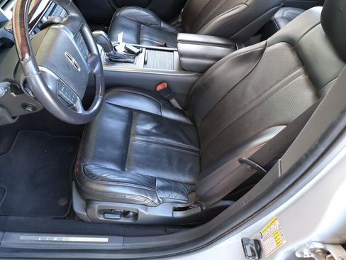 Used 2010 Lincoln MKS image 41