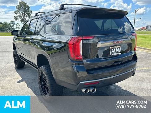 Used 2024 GMC Yukon XL AT4 w/ AT4 Premium Package AWD/4WD image 8