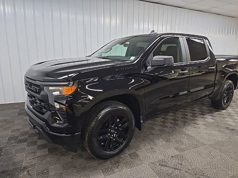 Used 2024 Chevrolet Silverado 1500 Custom w/ Dark Appearance Package image 8