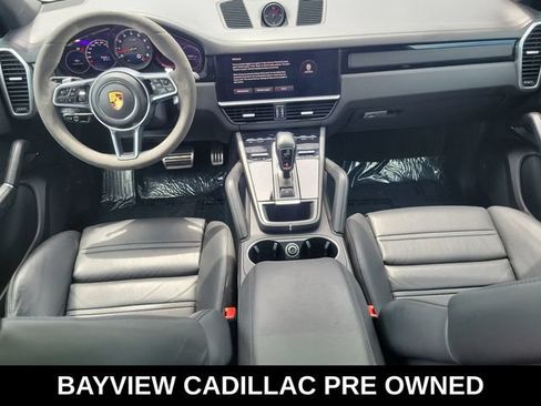 Used 2022 Porsche Cayenne S AWD/4WD image 18
