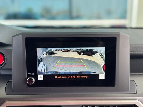 Used 2024 Toyota Tacoma TRD Off-Road image 22