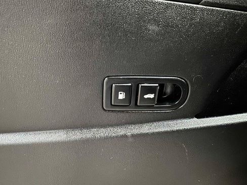 Used 2015 Hyundai Genesis 3.8 RWD image 27