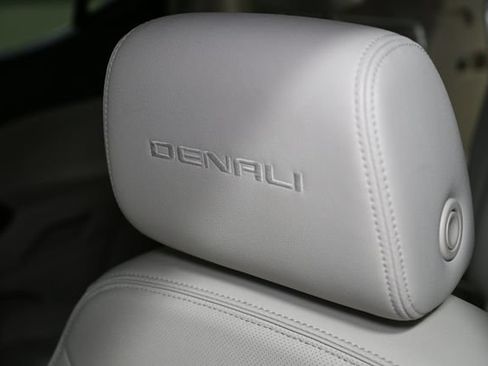 Used 2023 GMC Acadia Denali AWD/4WD image 24