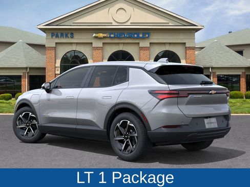 New 2026 Chevrolet Equinox EV LT image 4