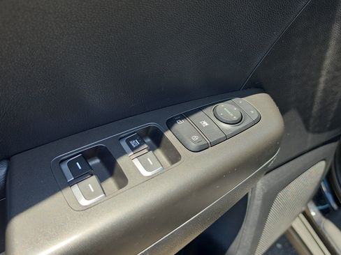 Used 2020 Kia Sportage LX FWD image 18